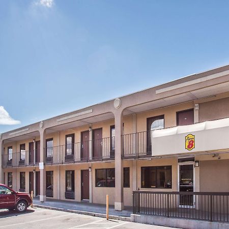 Super 8 By Wyndham Camp Springs/Andrews Afb Dc Area Exterior foto